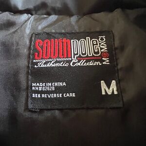 South Pole Men’s Medium Puffer Vest in Black